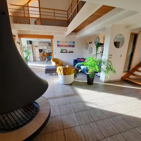 Βίλα Magnifique Avec Piscine Interieure Saint-Pois