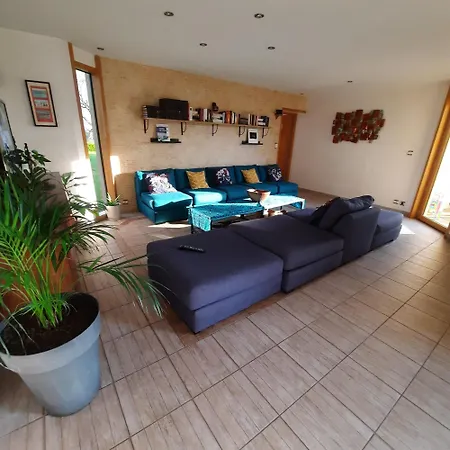 Magnifique Avec Piscine Interieure *