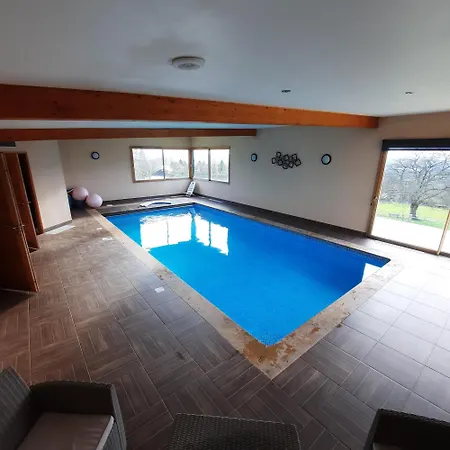Magnifique Avec Piscine Interieure Saint-Pois