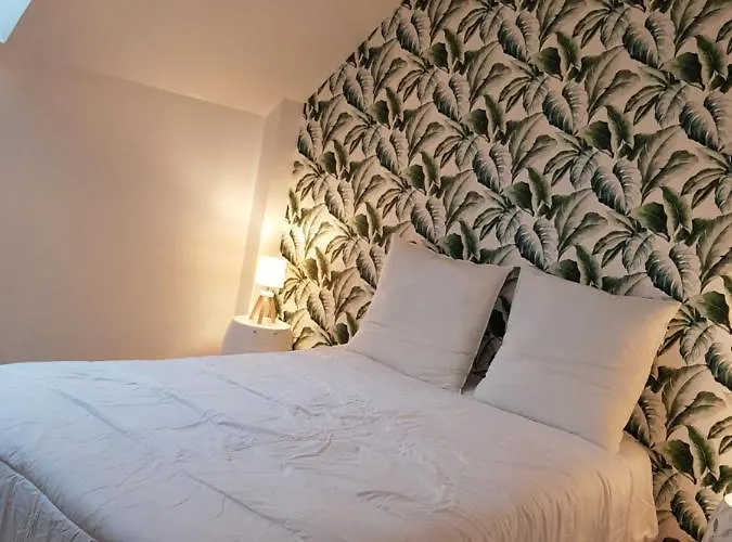 Magnifique Avec Piscine Interieure וילה Saint-Pois