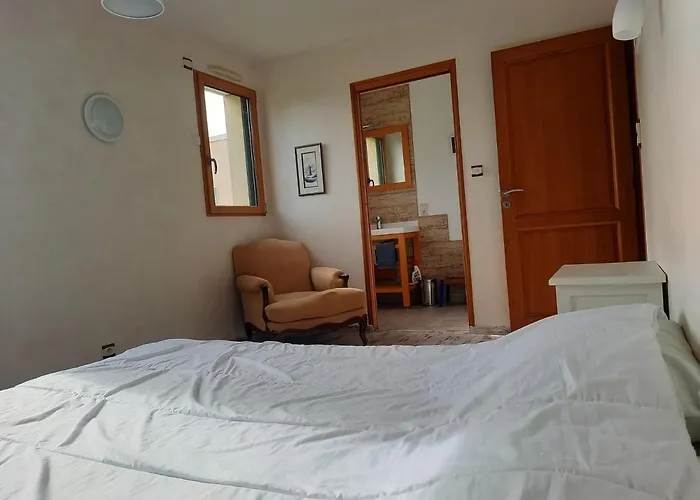 Magnifique Avec Piscine Interieure וילה Saint-Pois