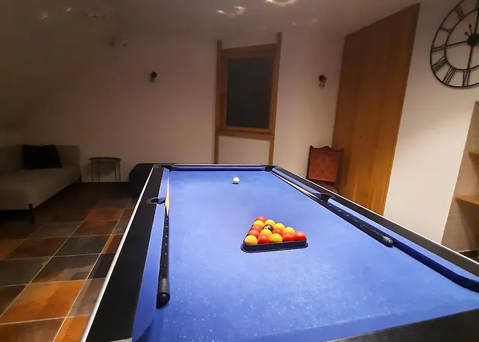 Magnifique Avec Piscine Interieure * Saint-Pois