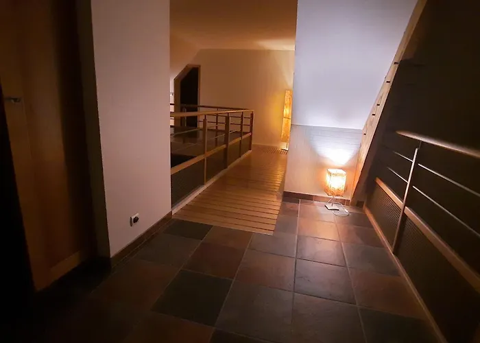 Magnifique Avec Piscine Interieure Saint-Pois