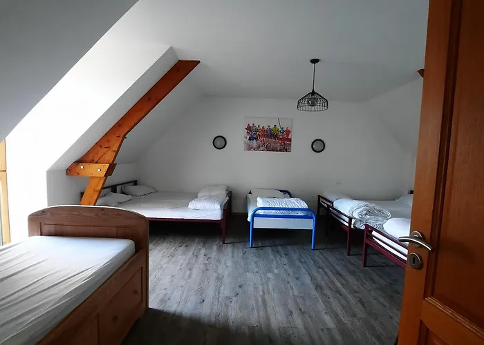 Magnifique Avec Piscine Interieure וילה Saint-Pois