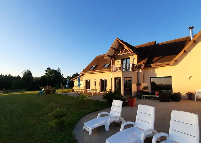 Magnifique Avec Piscine Interieure Saint-Pois